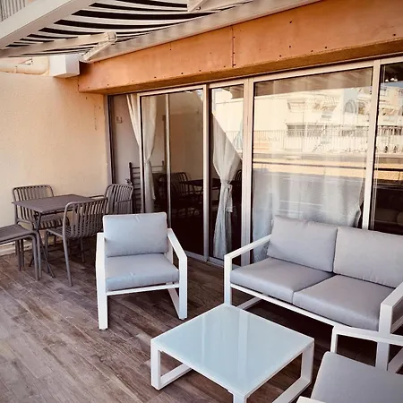 Hippopotame Rose Duplex Avec Terrasse Sur La Marina *