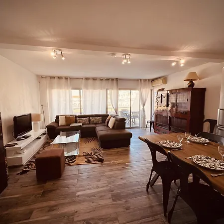 Hippopotame Rose Duplex Avec Terrasse Sur La Marina Апартаменты *