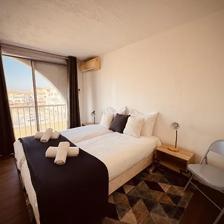 Hippopotame Rose Duplex Avec Terrasse Sur La Marina Apartmán Sète